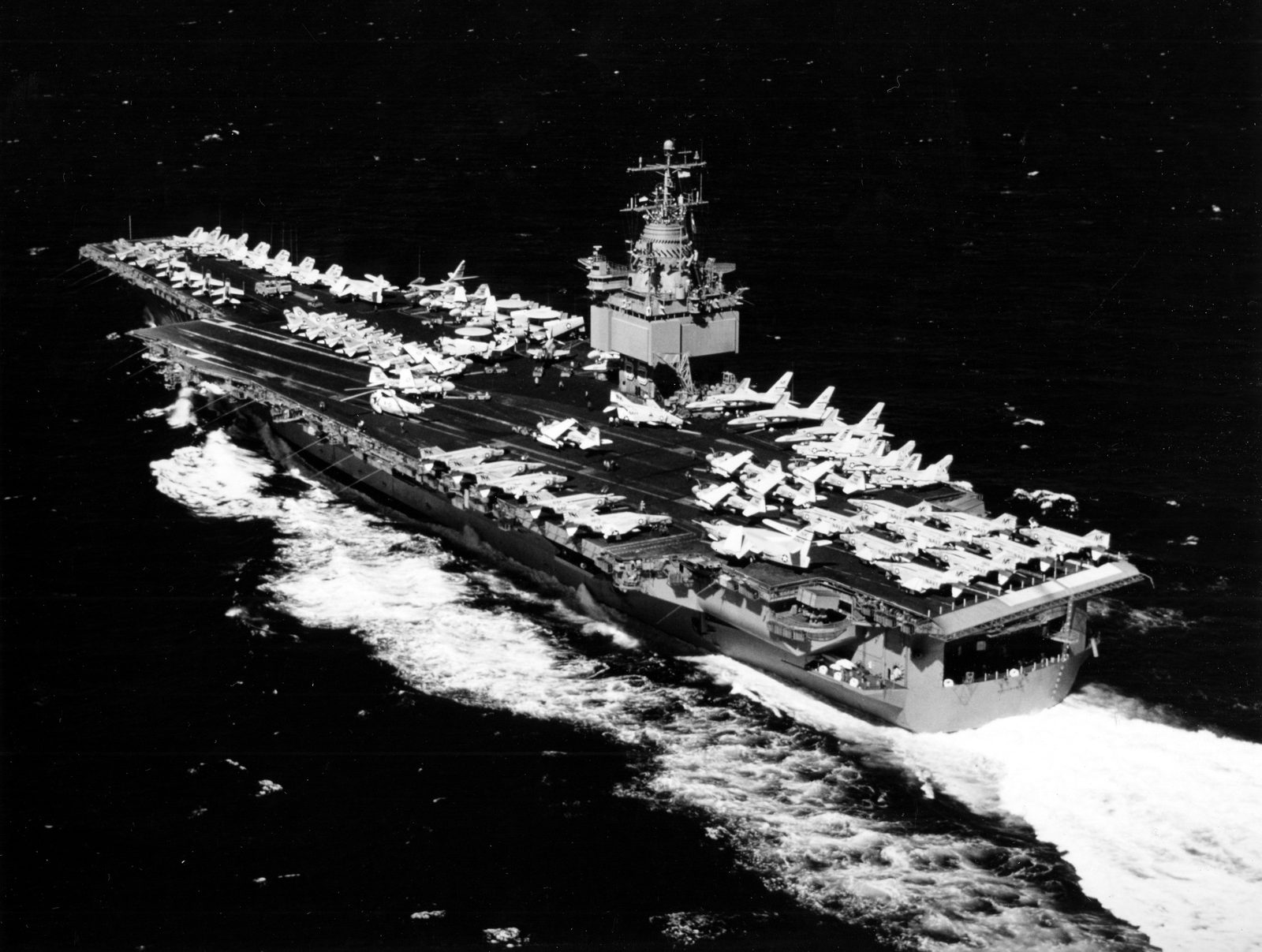 Aerial view of the aircraft carrier USS Enterprise at sea in 1971